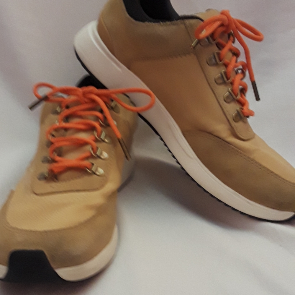 Tom's Khaki Sneakers 8.5M